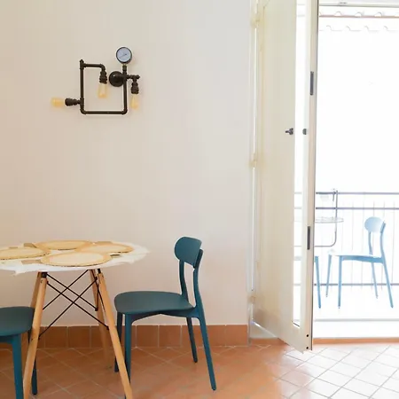 Apartment Casa Nostra Ai Spagnoli Neapel